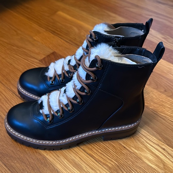 Leighton Hiking Boots - Picture 9 of 15